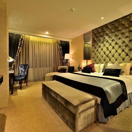 Amaroossa Grande Hotel Bekasi Ngoại thất bức ảnh