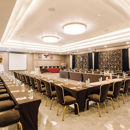 Amaroossa Grande Hotel Bekasi Ngoại thất bức ảnh