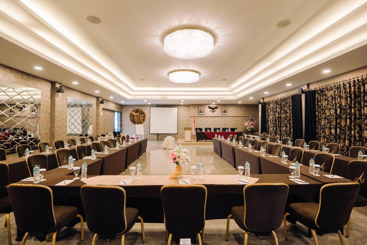 Amaroossa Grande Hotel Bekasi Ngoại thất bức ảnh