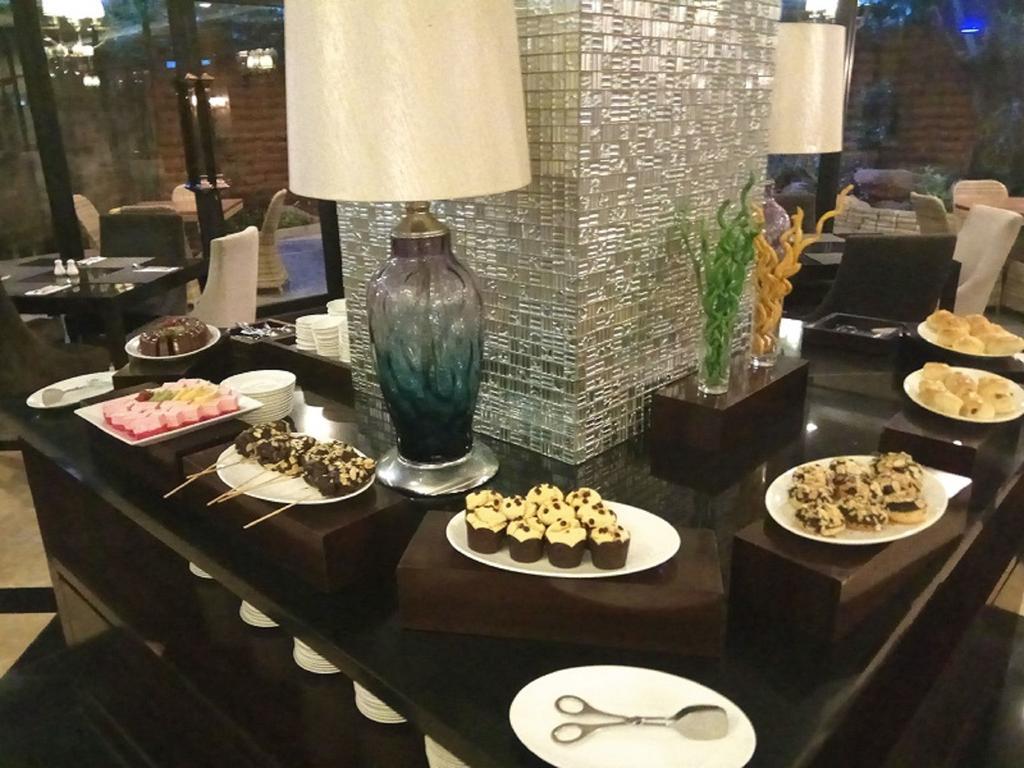 Amaroossa Grande Hotel Bekasi Ngoại thất bức ảnh