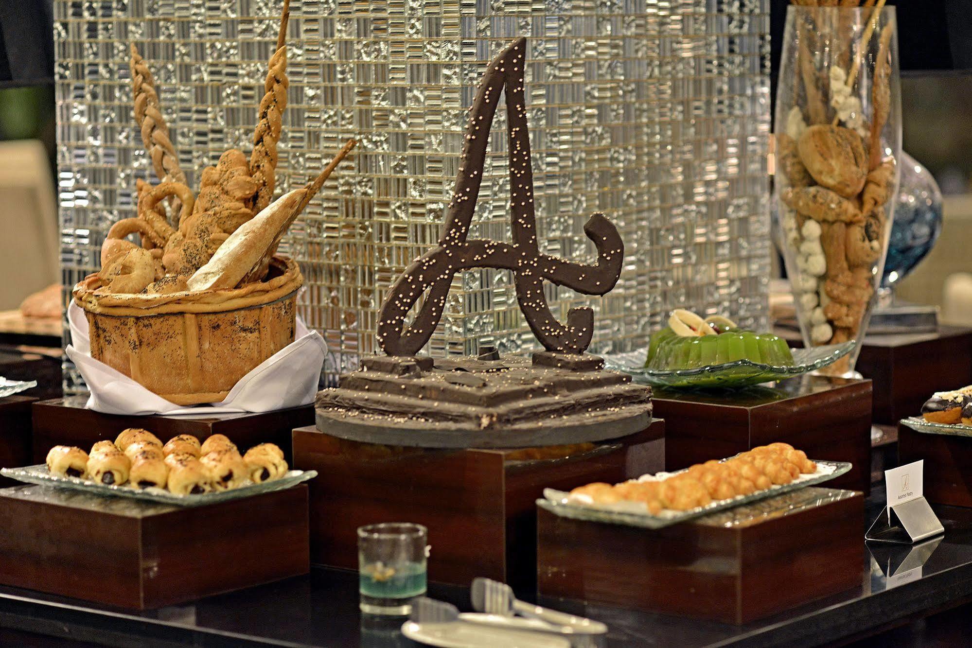 Amaroossa Grande Hotel Bekasi Ngoại thất bức ảnh