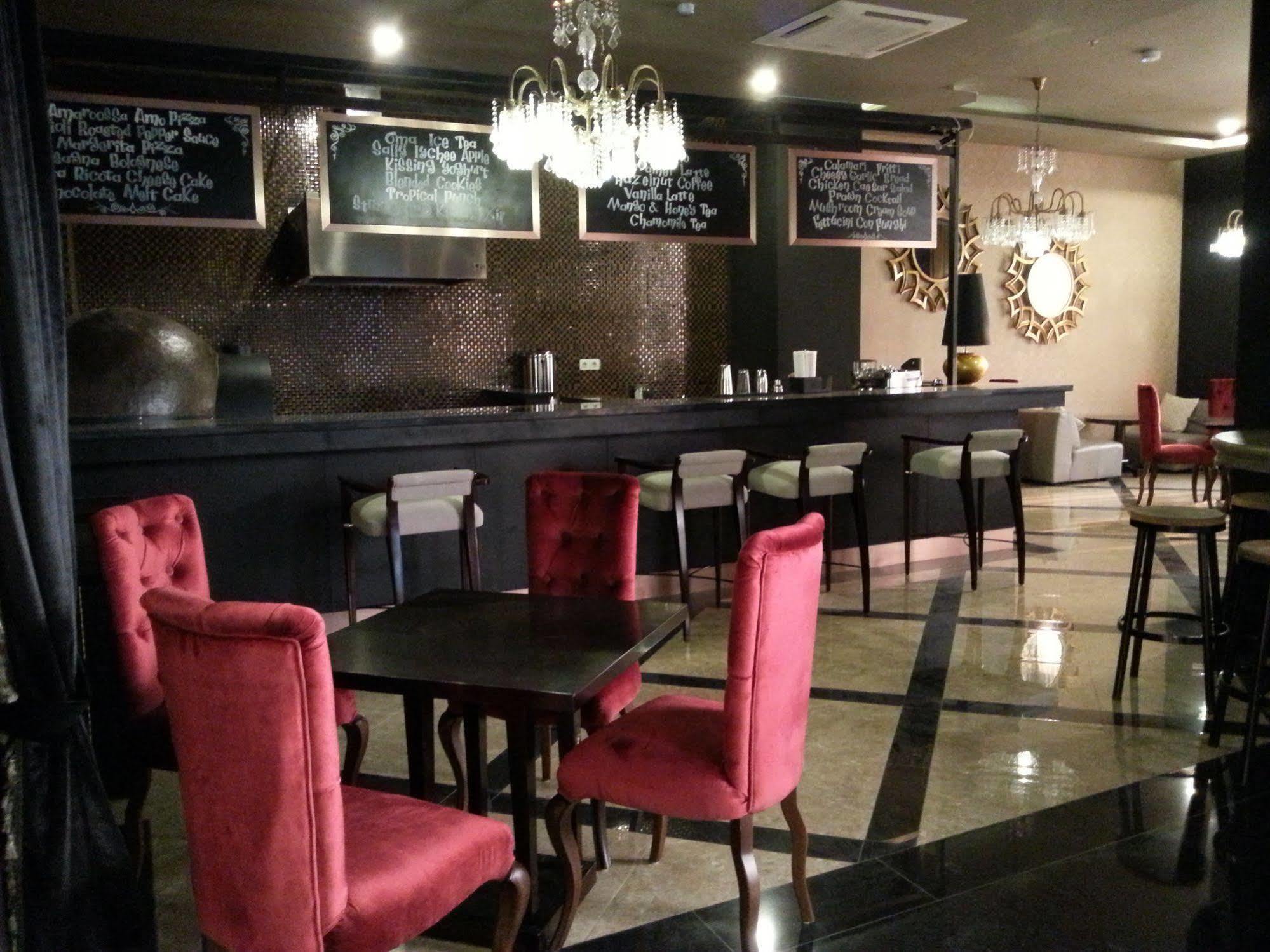 Amaroossa Grande Hotel Bekasi Ngoại thất bức ảnh