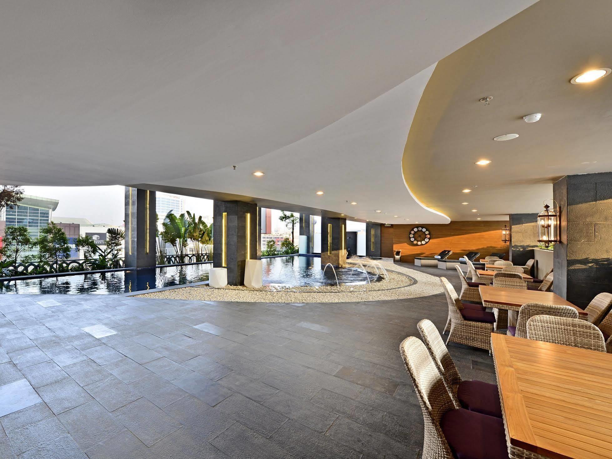 Amaroossa Grande Hotel Bekasi Ngoại thất bức ảnh