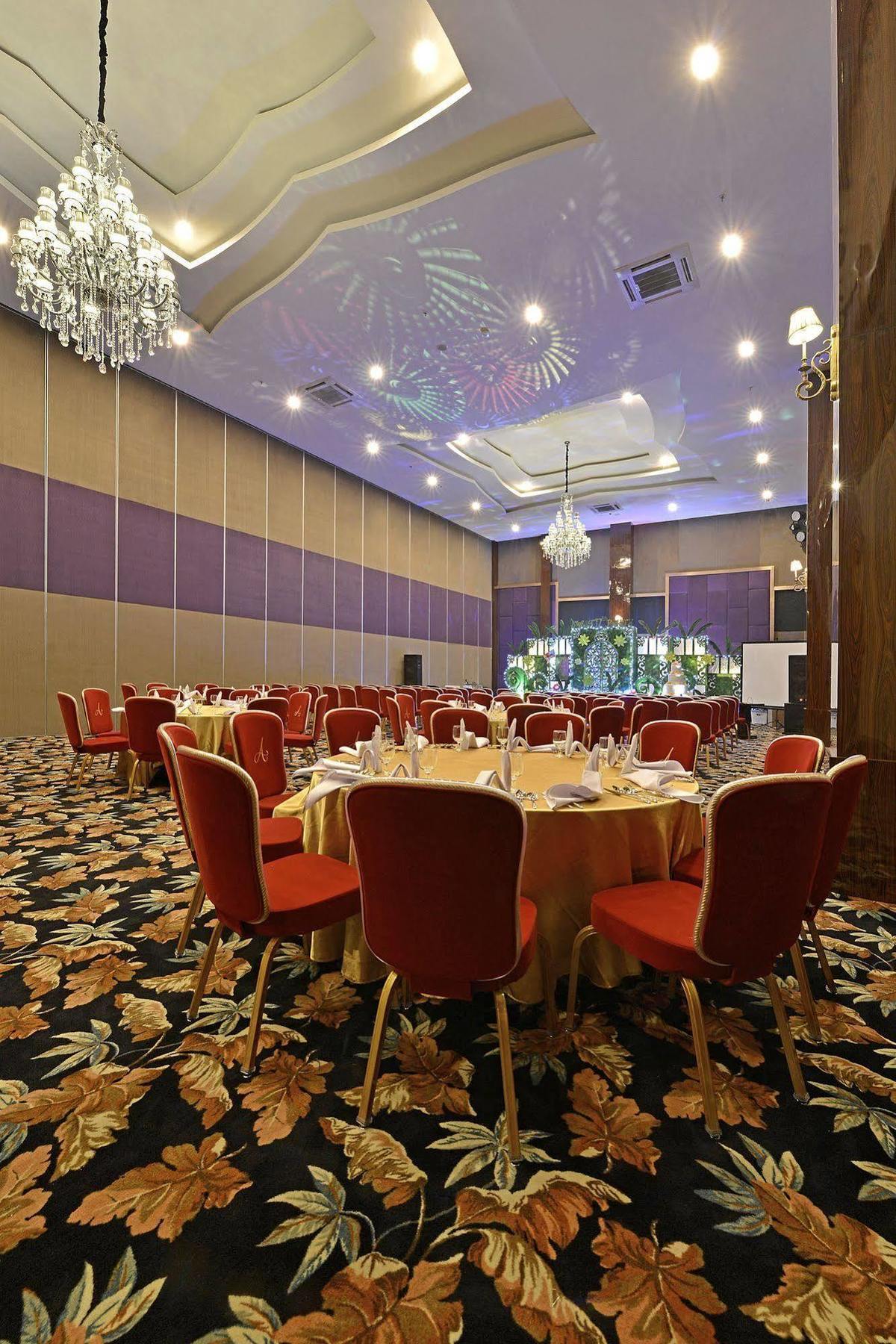 Amaroossa Grande Hotel Bekasi Ngoại thất bức ảnh